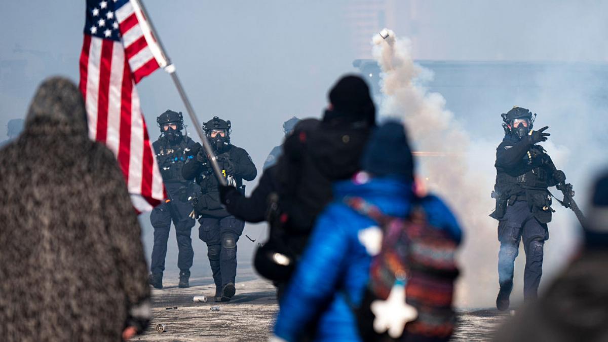 Mai multi senatori republicani se alatura democratilor si ii solicita lui Trump o ancheta dupa