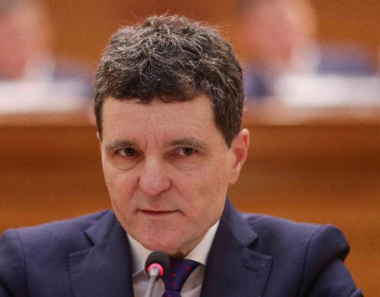 Nicusor Dan a taiat cheltuielile Administratiei cu 30