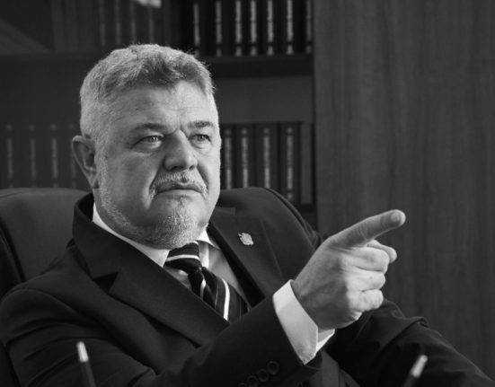 Ninel Peia Secretarul stie primarul tace Guvernul rade