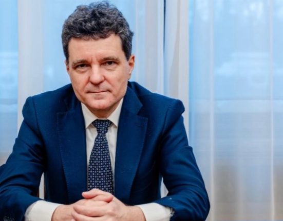 Se cere desfiintarea grupului de lucru la Guvern