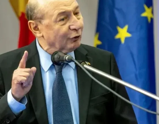 Băsescu: Presiuni pentru ca Mureșan să treacă de Parlament