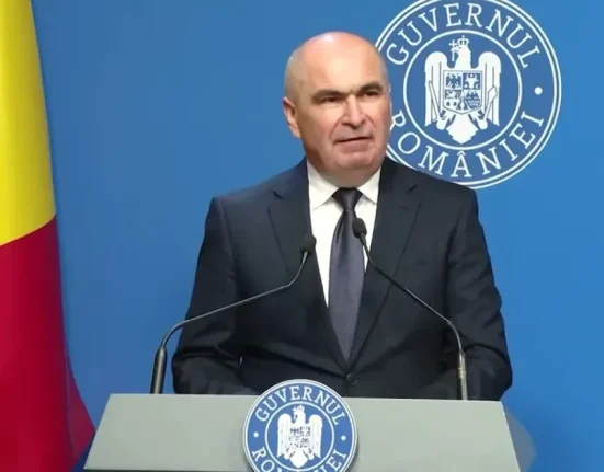 Bolojan, după protestele din Victoriei: „Nimic nu îi poate scuza pe cei ce instigă”