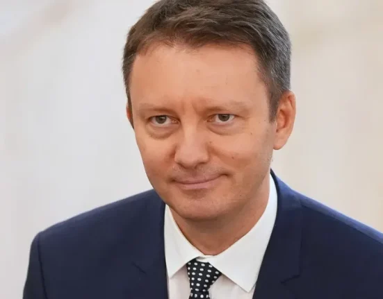 Jurnaliste românce fac presiuni asupra lui Mureșan. Cum este amenințată România cu junk
