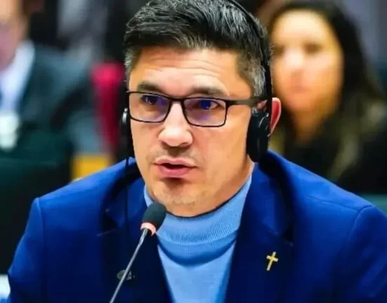 Luis Lazarus, către Siegfried Mureșan: „Nici europarlamentar nu vei mai fi din 2029”