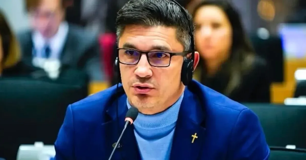 Luis Lazarus, către Siegfried Mureșan: „Nici europarlamentar nu vei mai fi din 2029” 1 Luis Lazarus, către Siegfried Mureșan: „Nici europarlamentar nu vei mai fi din 2029”
