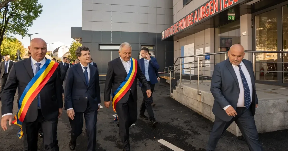 Nicușor Dan la inaugurarea Spitalului din Bistrița: România are probleme, dar și rezultate