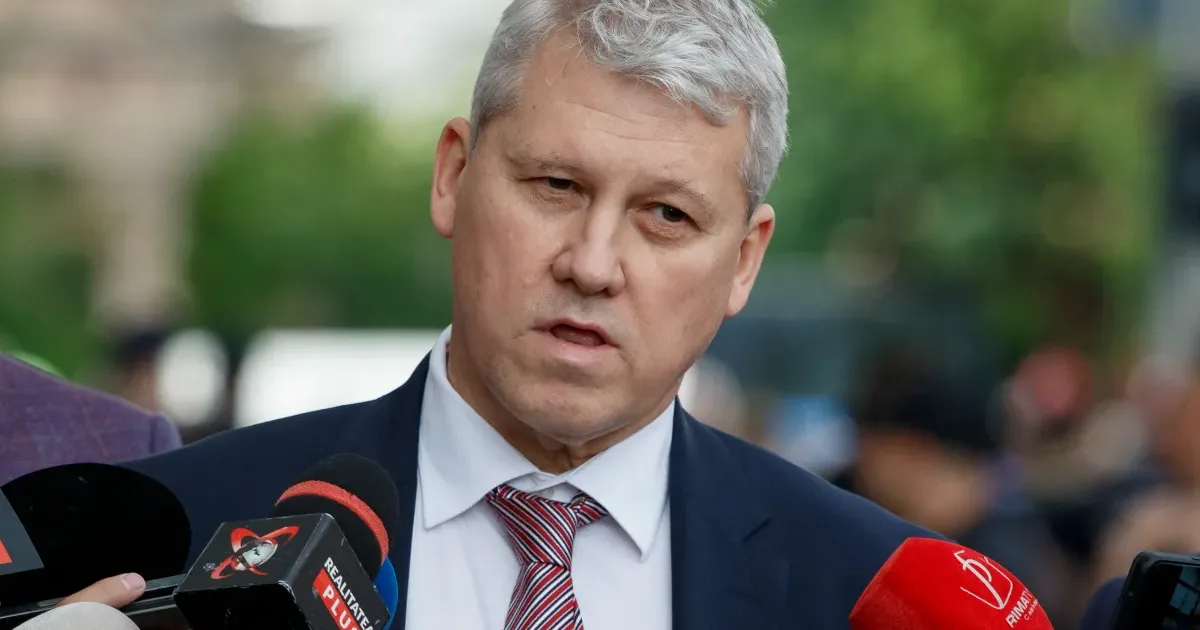 Predoiu, după violențele din Piața Victoriei: „Cei care au încălcat legea vor plăti” 1 Predoiu, după violențele din Piața Victoriei: „Cei care au încălcat legea vor plăti”