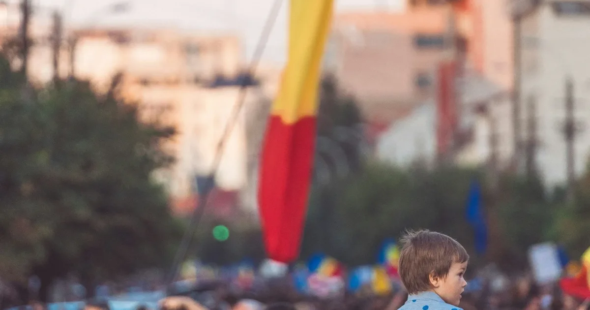 Sondaj: 88% cred că România merge într-o direcție greșită. AUR urcă la 36%, PSD are 23%