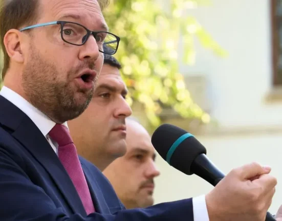 Ultima zi a lui Fritz la Primăria Timișoara: atacuri la CCR și scandaluri