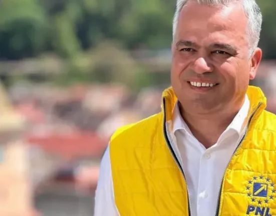 Veștea cheamă liberalii să voteze Guvernul: România are nevoie de stabilitate