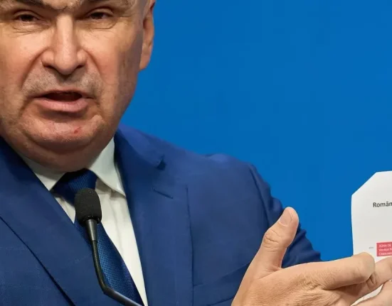 Bolojan avertizează înaintea deciziei S&P: Toate resursele țării se vor duce pe dobânzi