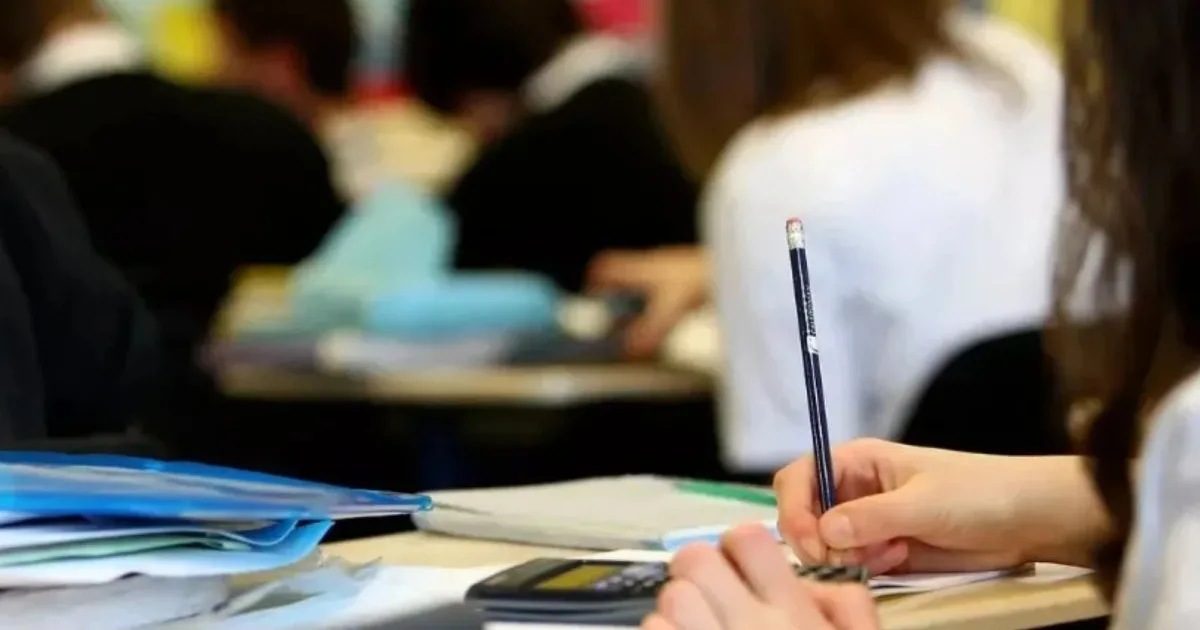 Calendarul Evaluării Naționale 2027. Când au loc probele scrise pentru clasa a VIII-a 1 Calendarul Evaluării Naționale 2027. Când au loc probele scrise pentru clasa a VIII-a