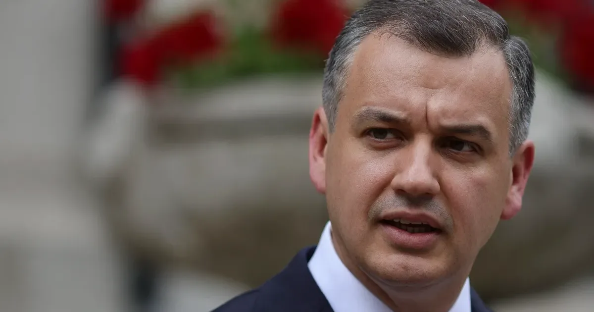 Eugen Tomac către Luca Niculescu: Votul pentru viitorul guvern e o obligație patriotică 1 Eugen Tomac către Luca Niculescu: Votul pentru viitorul guvern e o obligație patriotică