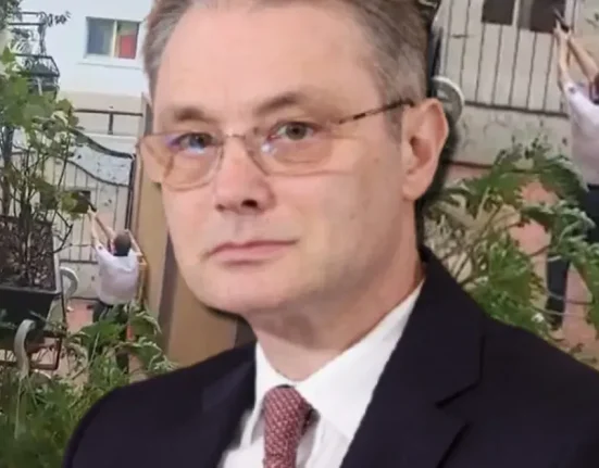 Focuri de armă lângă locuința premierului Luca Niculescu. Poliția a fost alertată