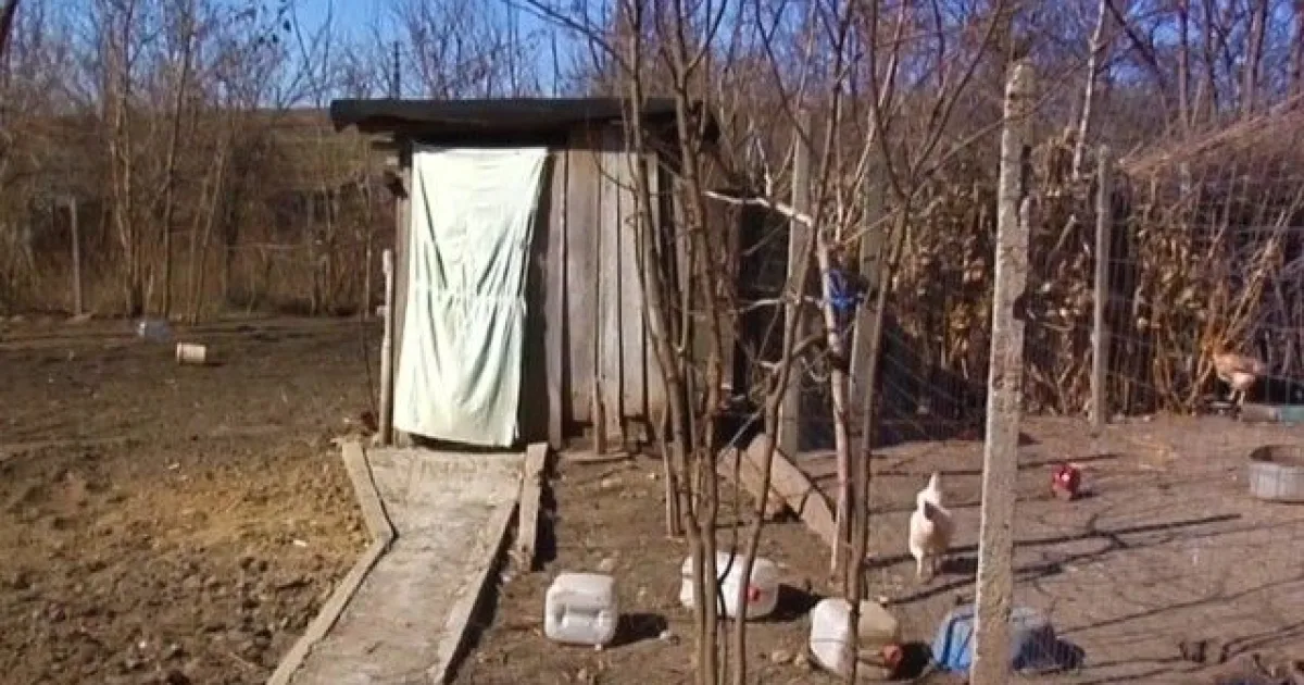 Guvernul alocă aproape 8 milioane de lei pentru eliminarea școlilor cu toalete în curte 1 Guvernul alocă aproape 8 milioane de lei pentru eliminarea școlilor cu toalete în curte