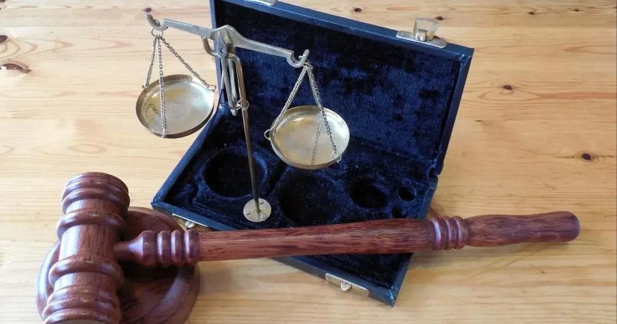 Judecătorii au decis în dosarul vicepreședintelui USR Dâmbovița, reținut de DIICOT 1 Judecătorii au decis în dosarul vicepreședintelui USR Dâmbovița, reținut de DIICOT