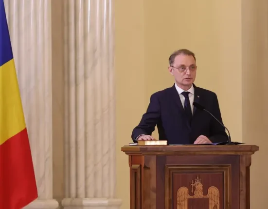 Luca Niculescu, după jurământ: „Nu va fi simplu, dar privesc cu încredere”