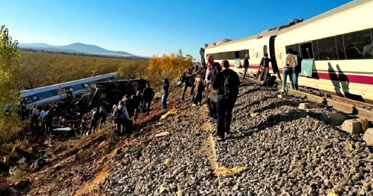 MAE verifică dacă sunt români între victimele accidentului feroviar din Spania