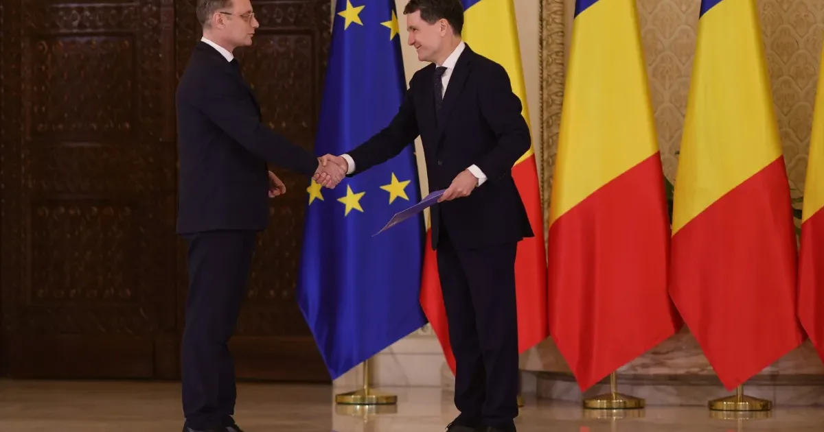 Nicușor Dan, după jurământul guvernului: „Un semn de maturitate pentru democrație” 1 Nicușor Dan, după jurământul guvernului: „Un semn de maturitate pentru democrație”