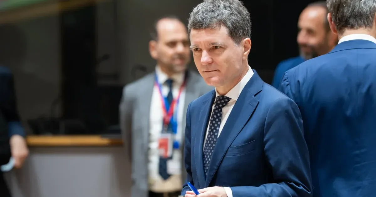 Nicușor Dan, mesaj înainte de votul pentru Guvern: companiile românești sunt competitive 1 Nicușor Dan, mesaj înainte de votul pentru Guvern: companiile românești sunt competitive