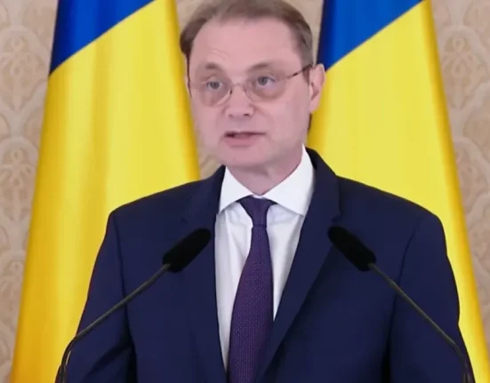 Premierul desemnat începe discuțiile pentru Guvern. PSD și PNL vin cu condiții proprii