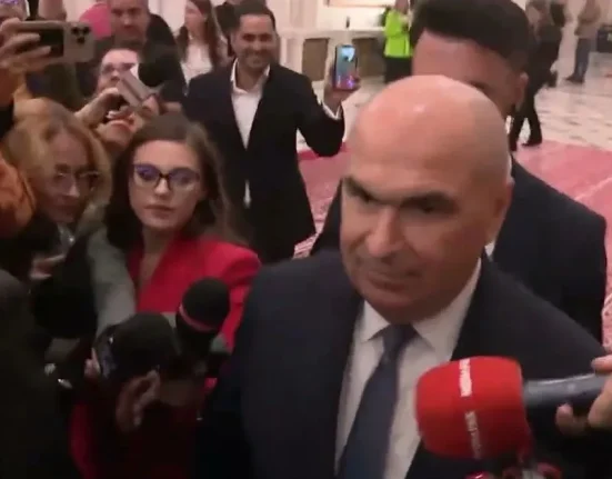 Testamentul economic al lui Bolojan: cum a sărăcit țara și a lăsat românii fără resurse
